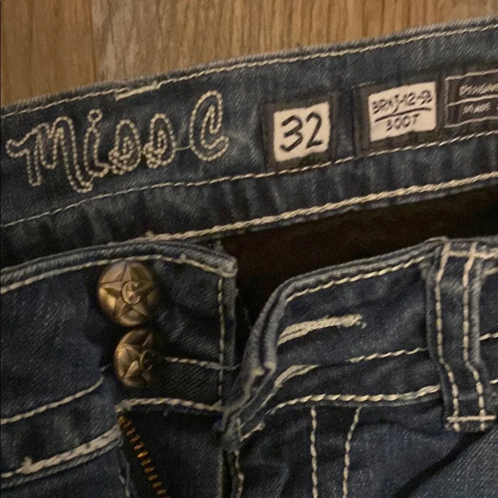 Classic Blue Straight Leg Jeans for Women - Picture 3 of 5